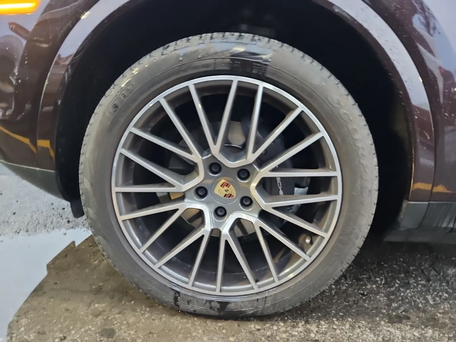 Front driver wheel/tire photo