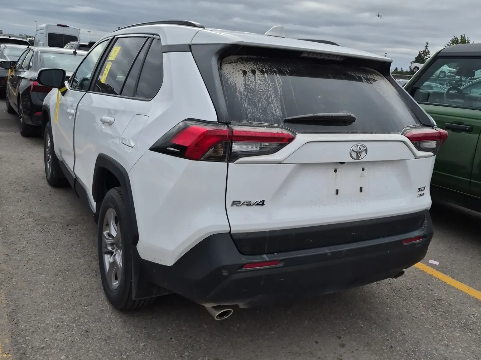 Driver Rear 3/4 Photo