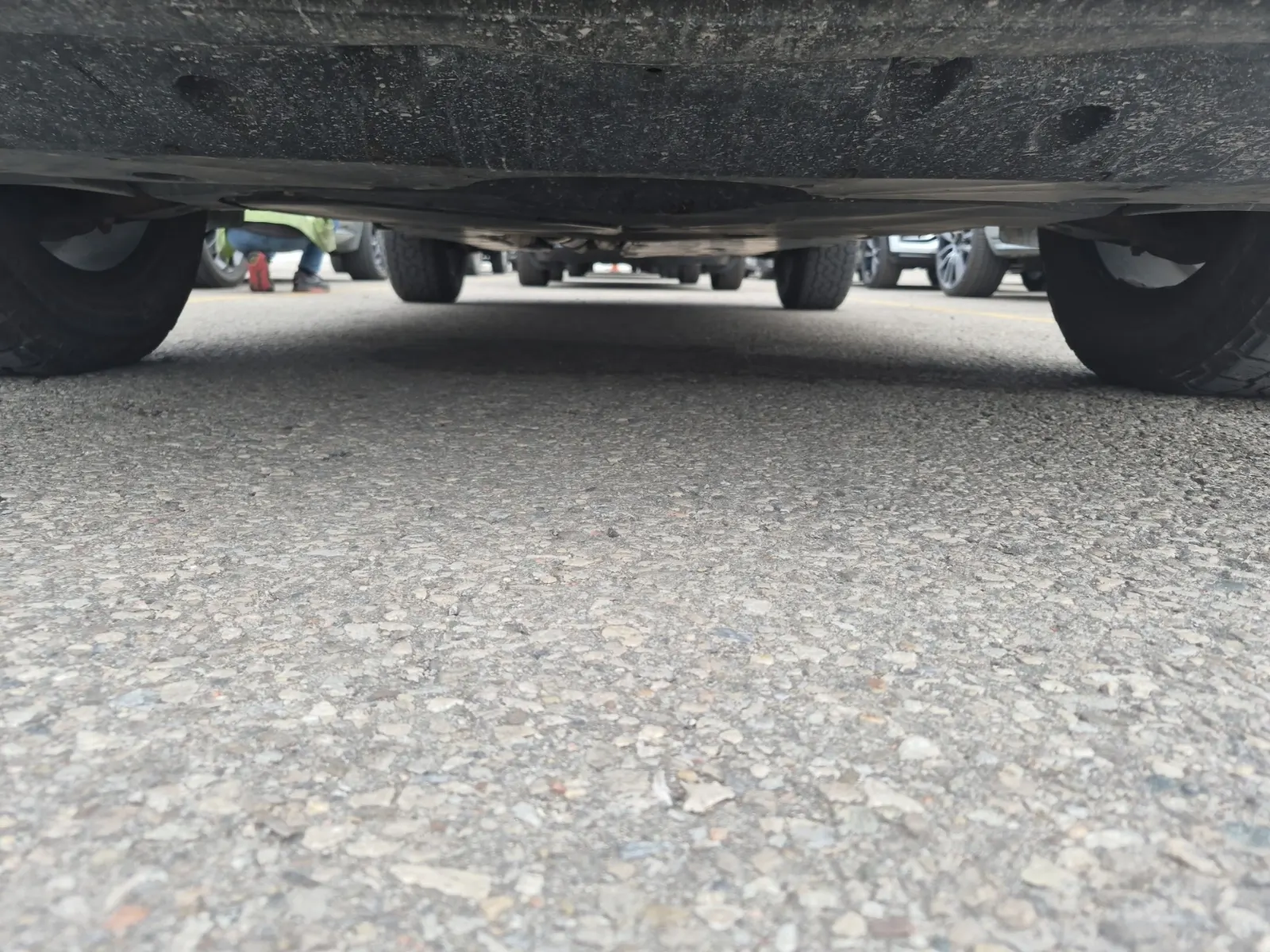 Undercarriage - Front Photo