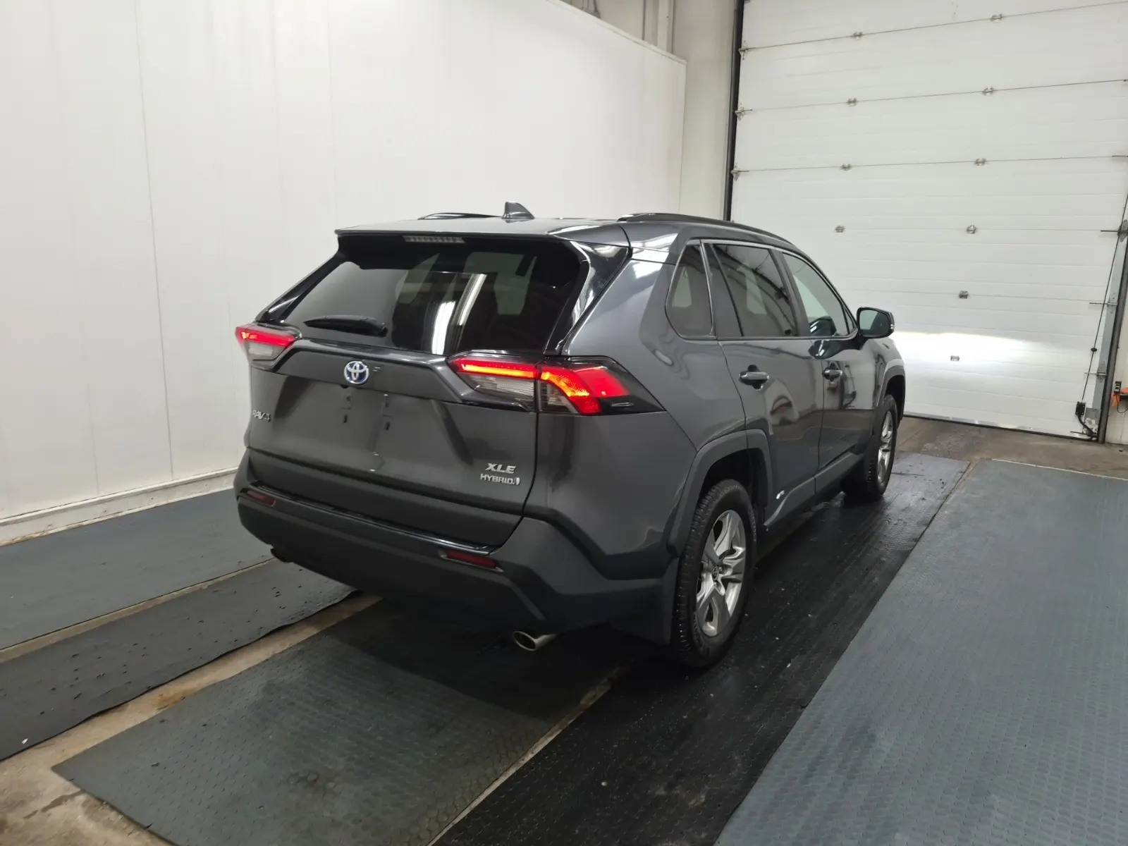 Passenger Rear 3/4 Photo