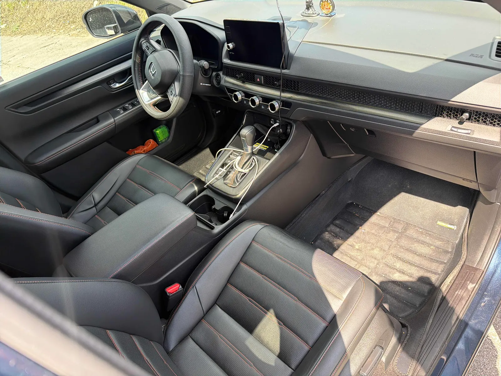 Interior driver side
