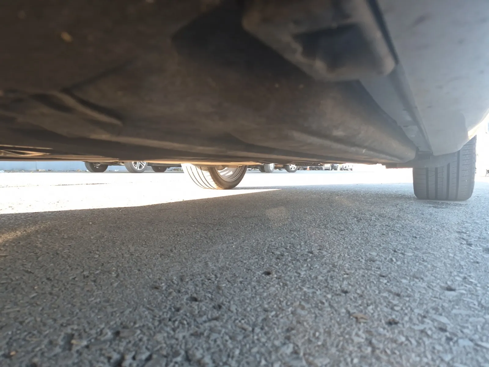 Undercarriage - Driver Photo
