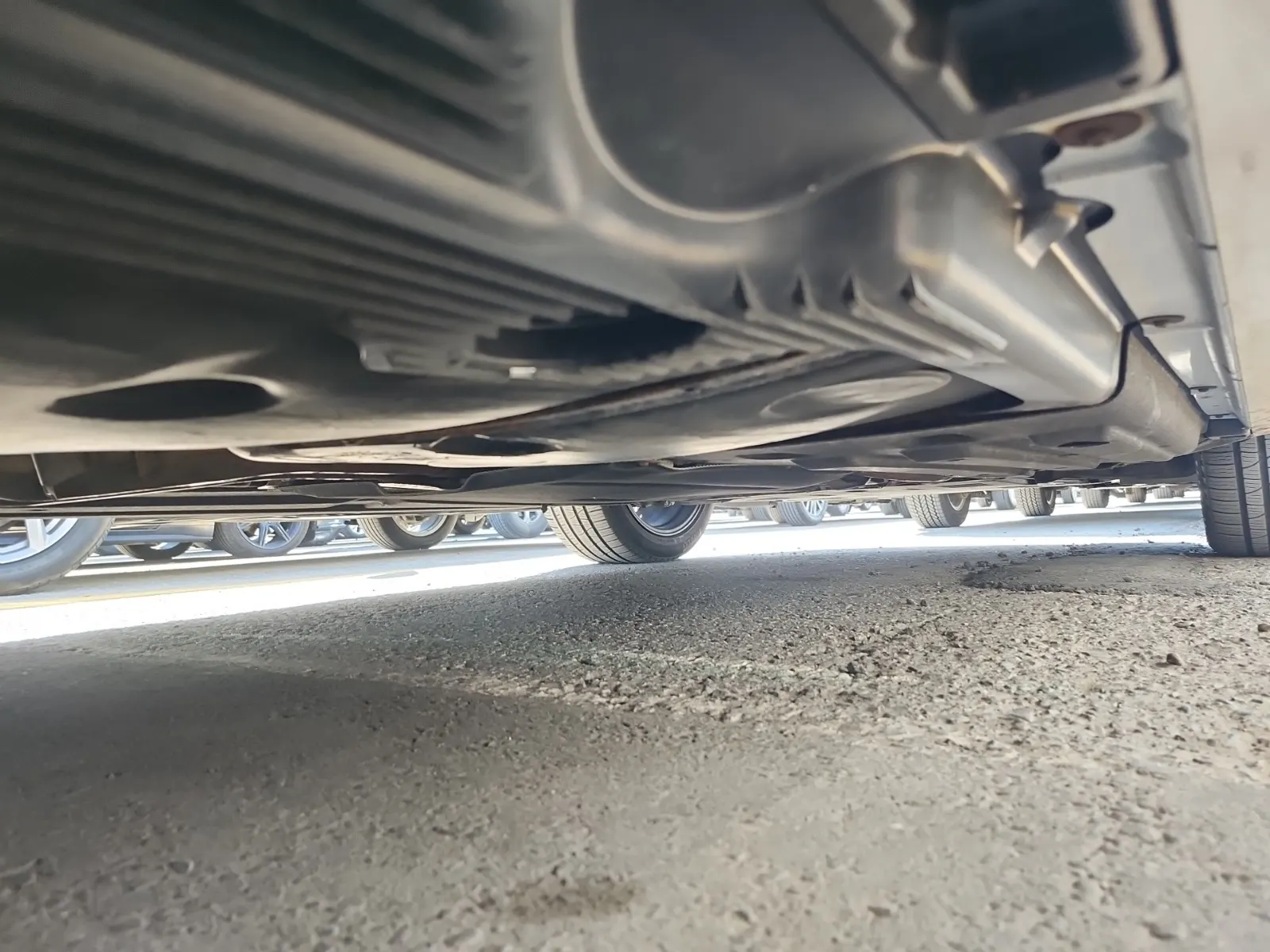 Undercarriage - Passenger Photo