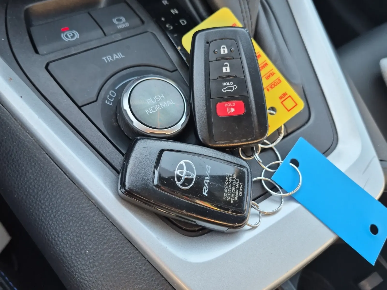 Keys/Fobs/Manual Photo