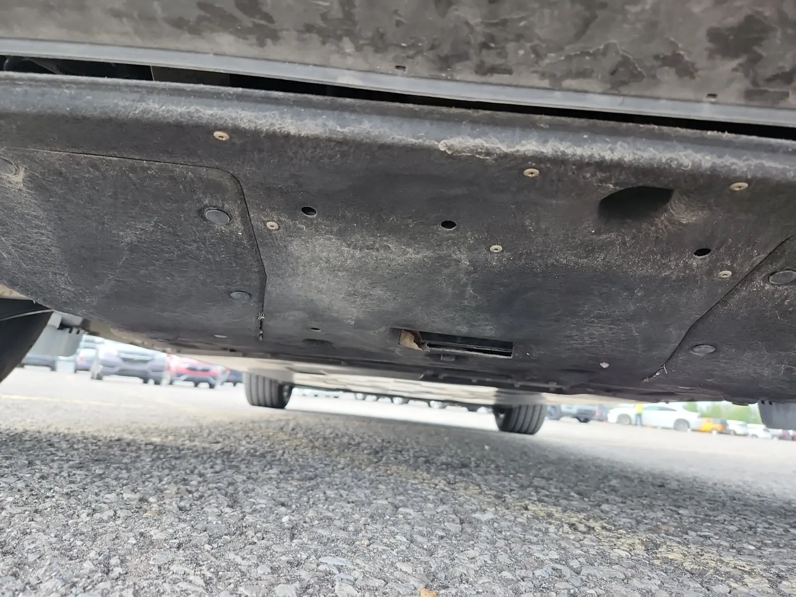 Undercarriage - Rear Photo