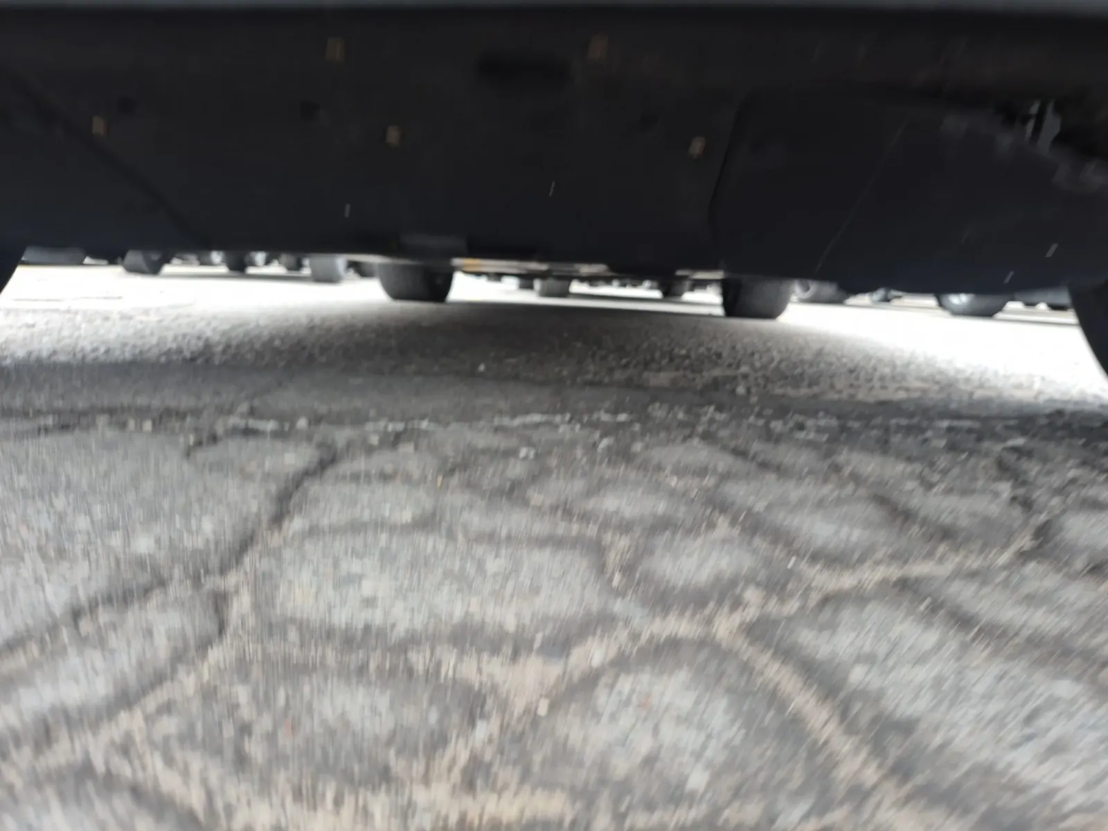 Undercarriage - Rear Photo