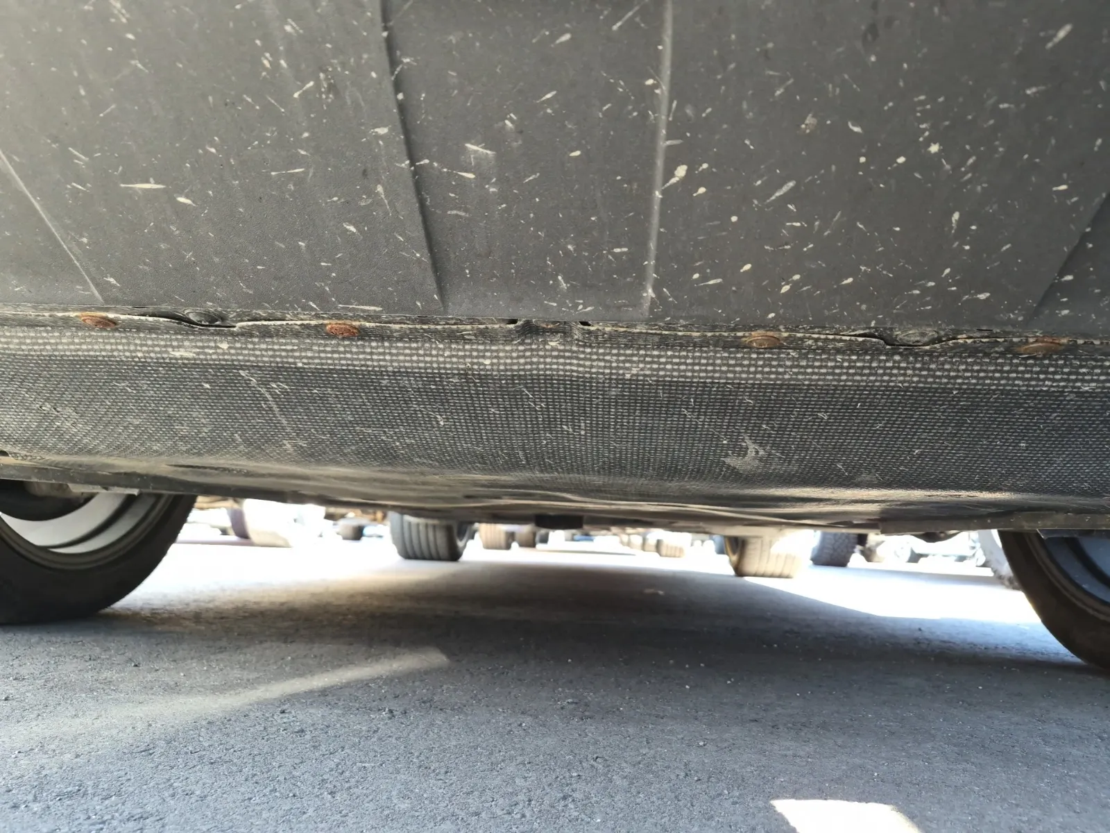 Undercarriage - Front Photo