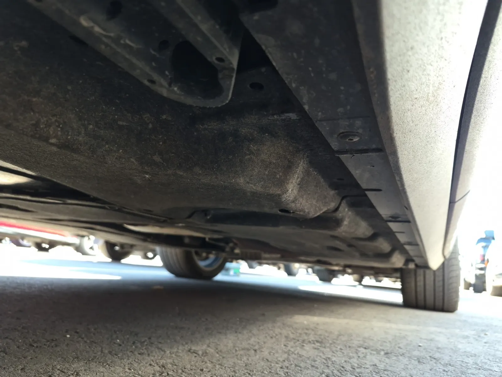 Undercarriage - Passenger Photo