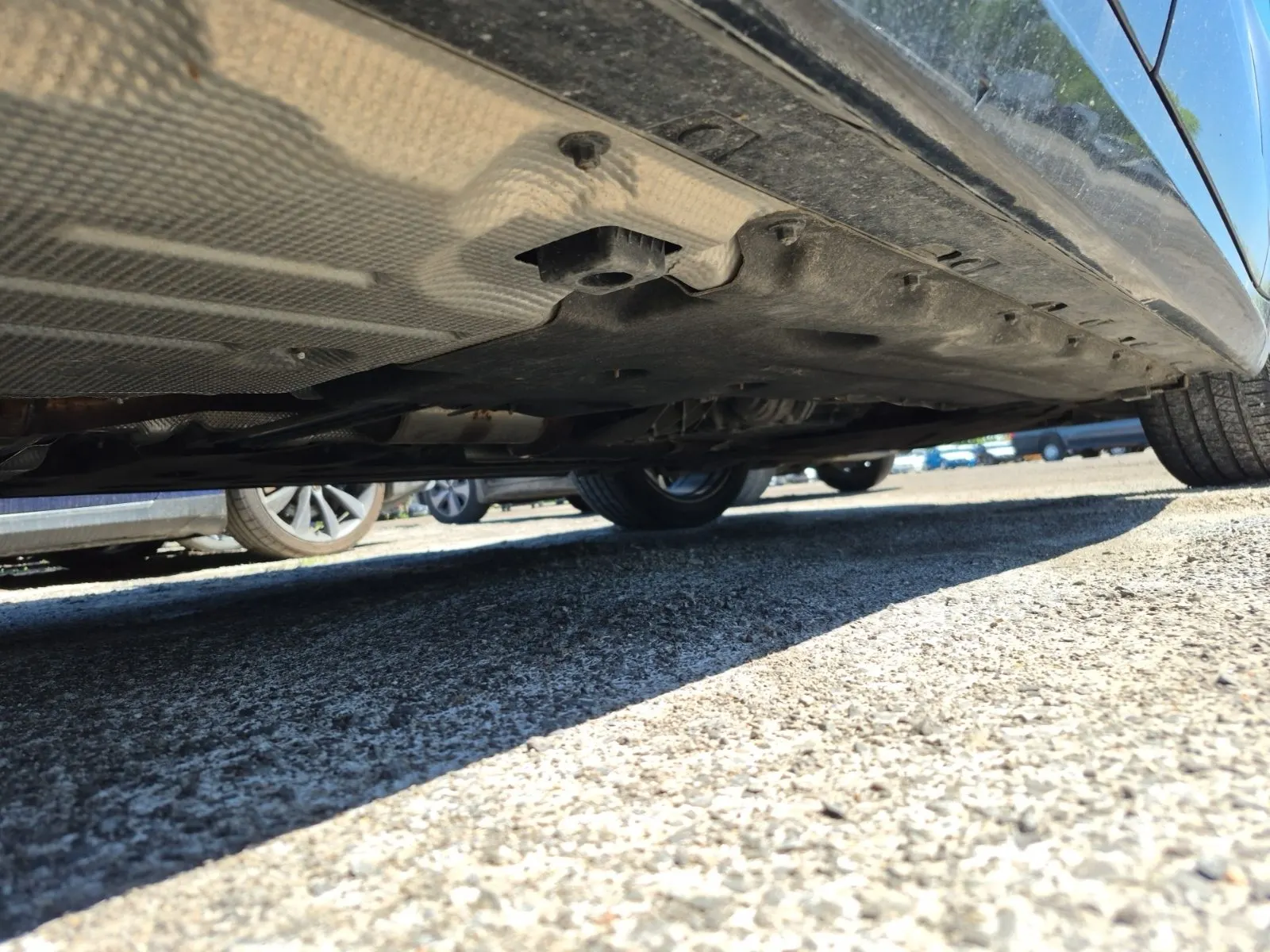 Undercarriage - Passenger Photo