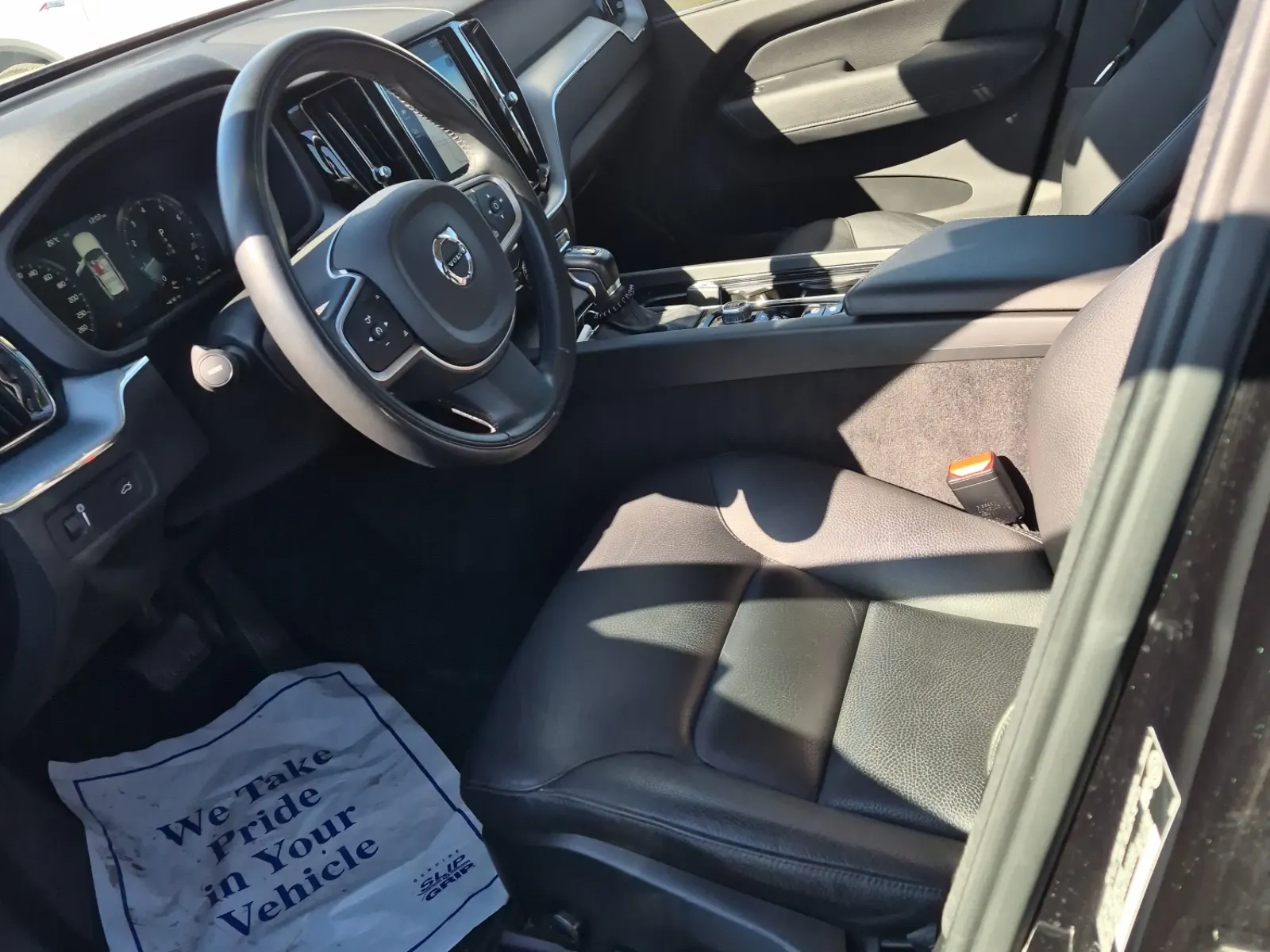 Front Interior Photo