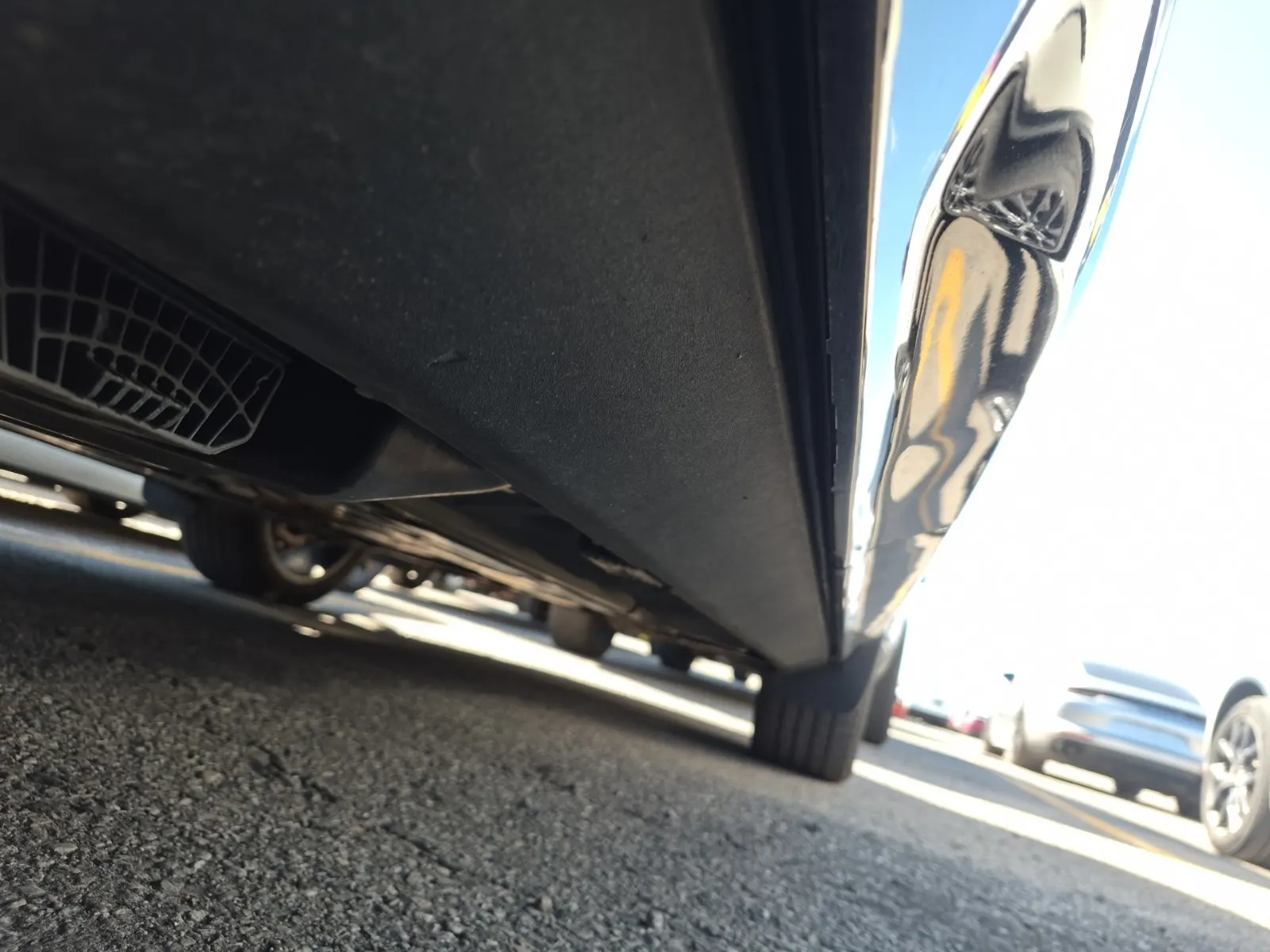 Undercarriage - Passenger Photo