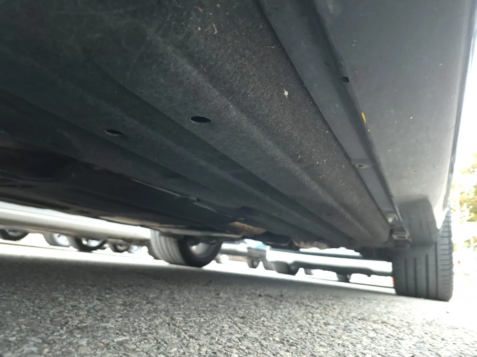 Undercarriage - Driver Photo