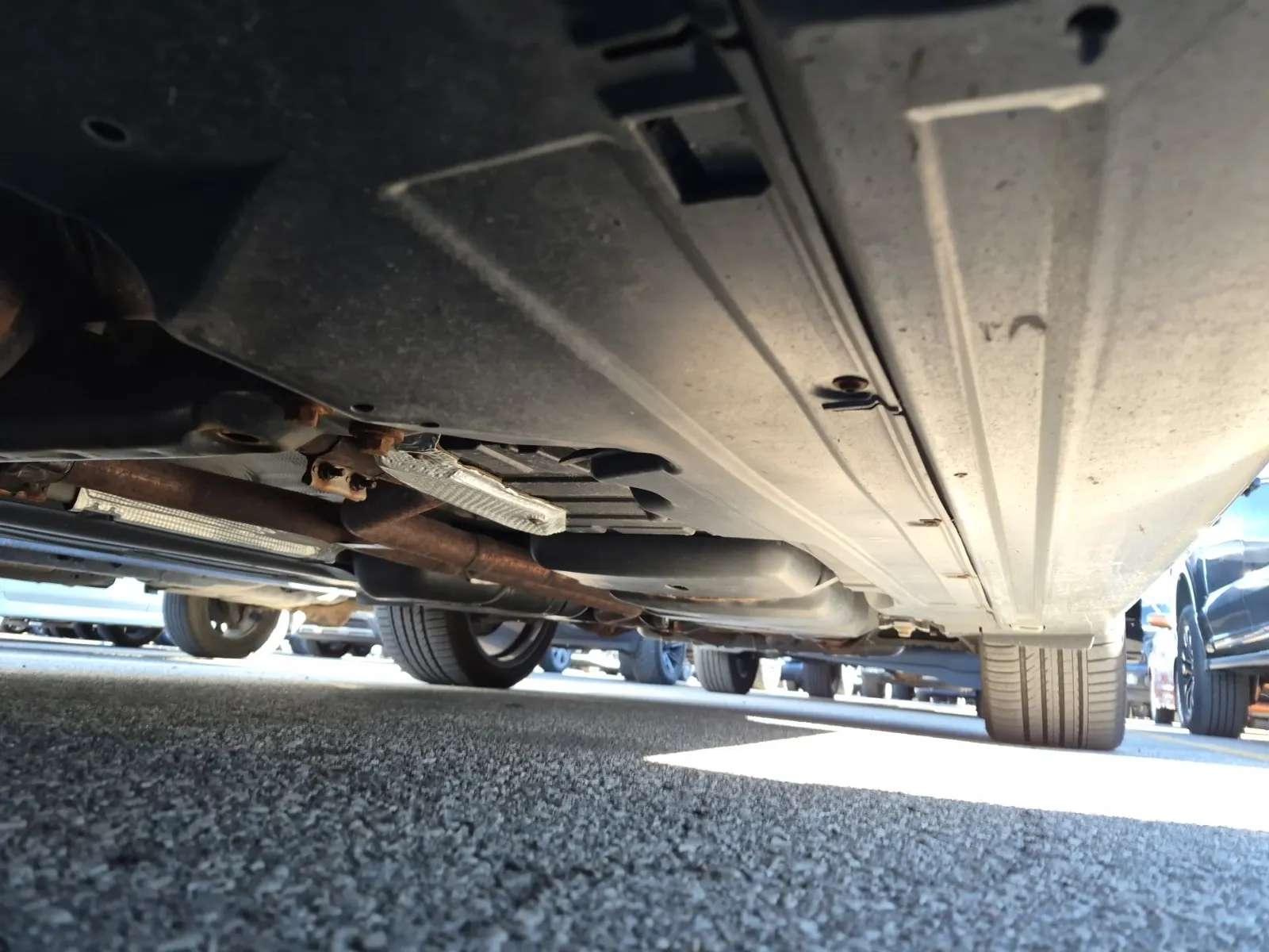 Undercarriage - Driver Photo