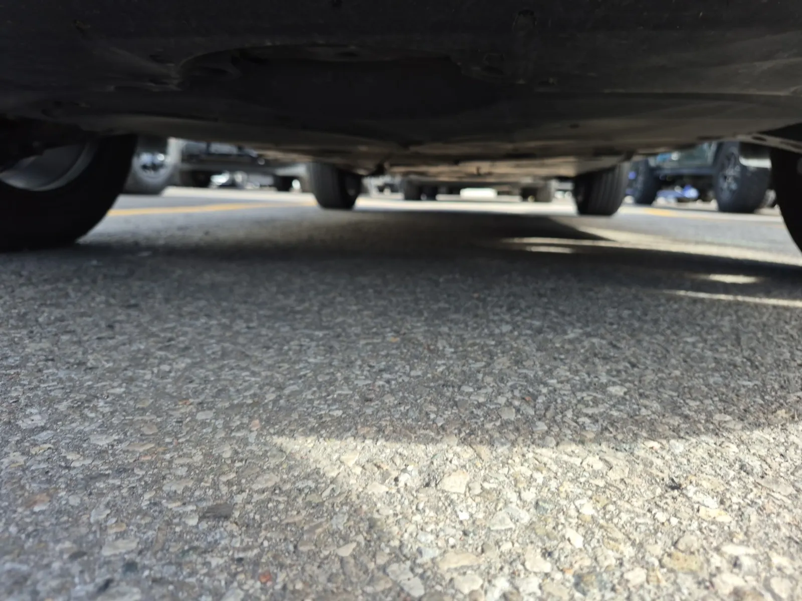 Undercarriage - Front Photo