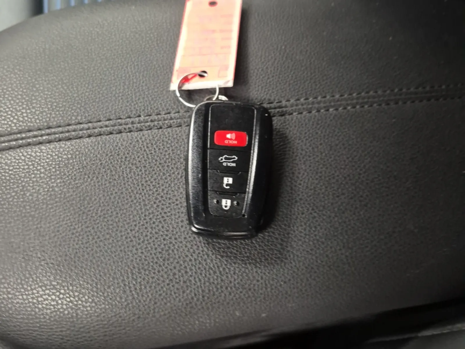 Keys/Fobs/Manual Photo