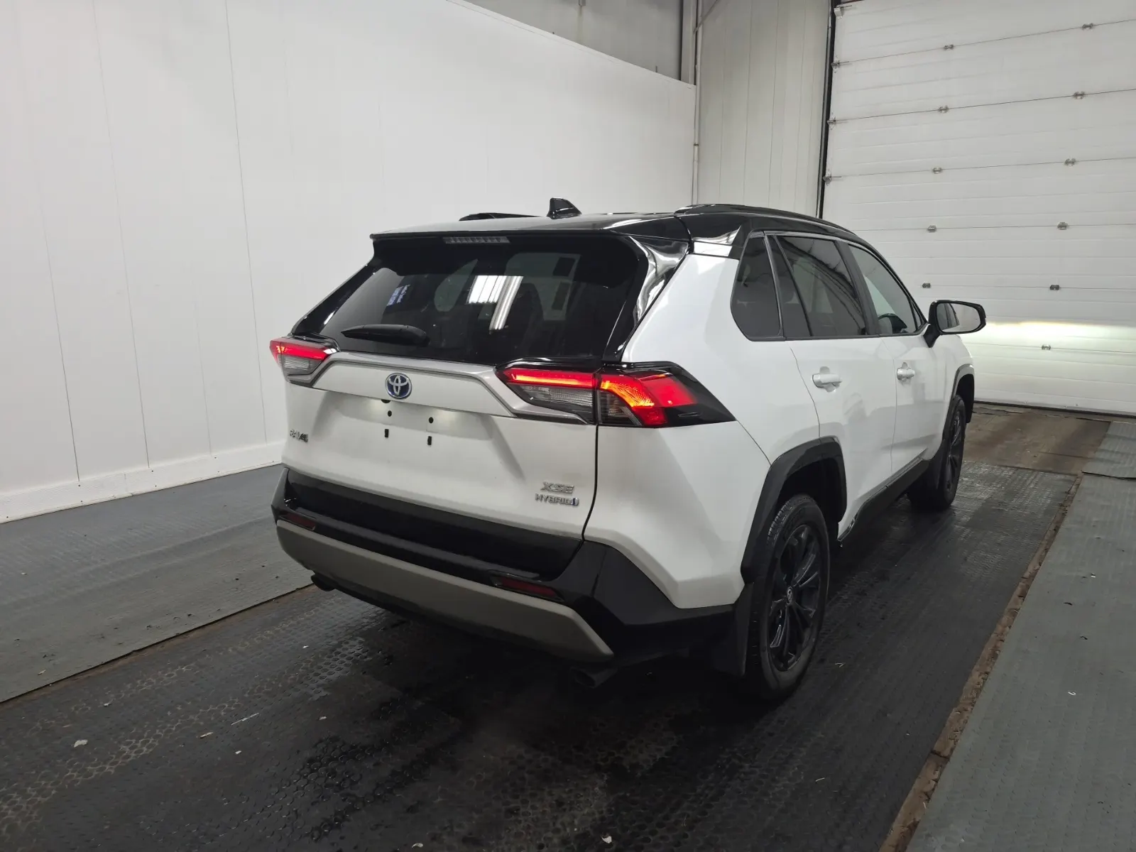 Passenger Rear 3/4 Photo