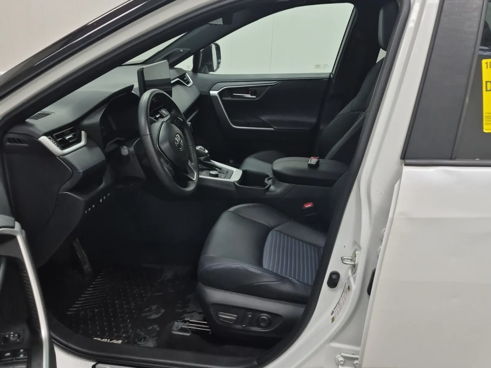 Front Interior Photo
