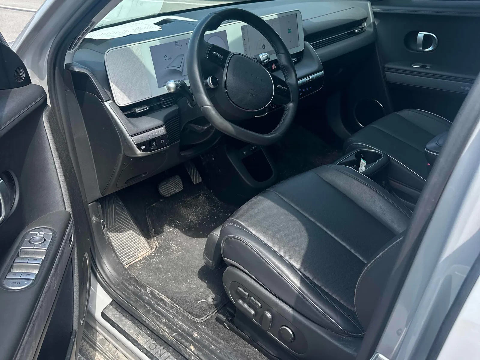 Interior driver side