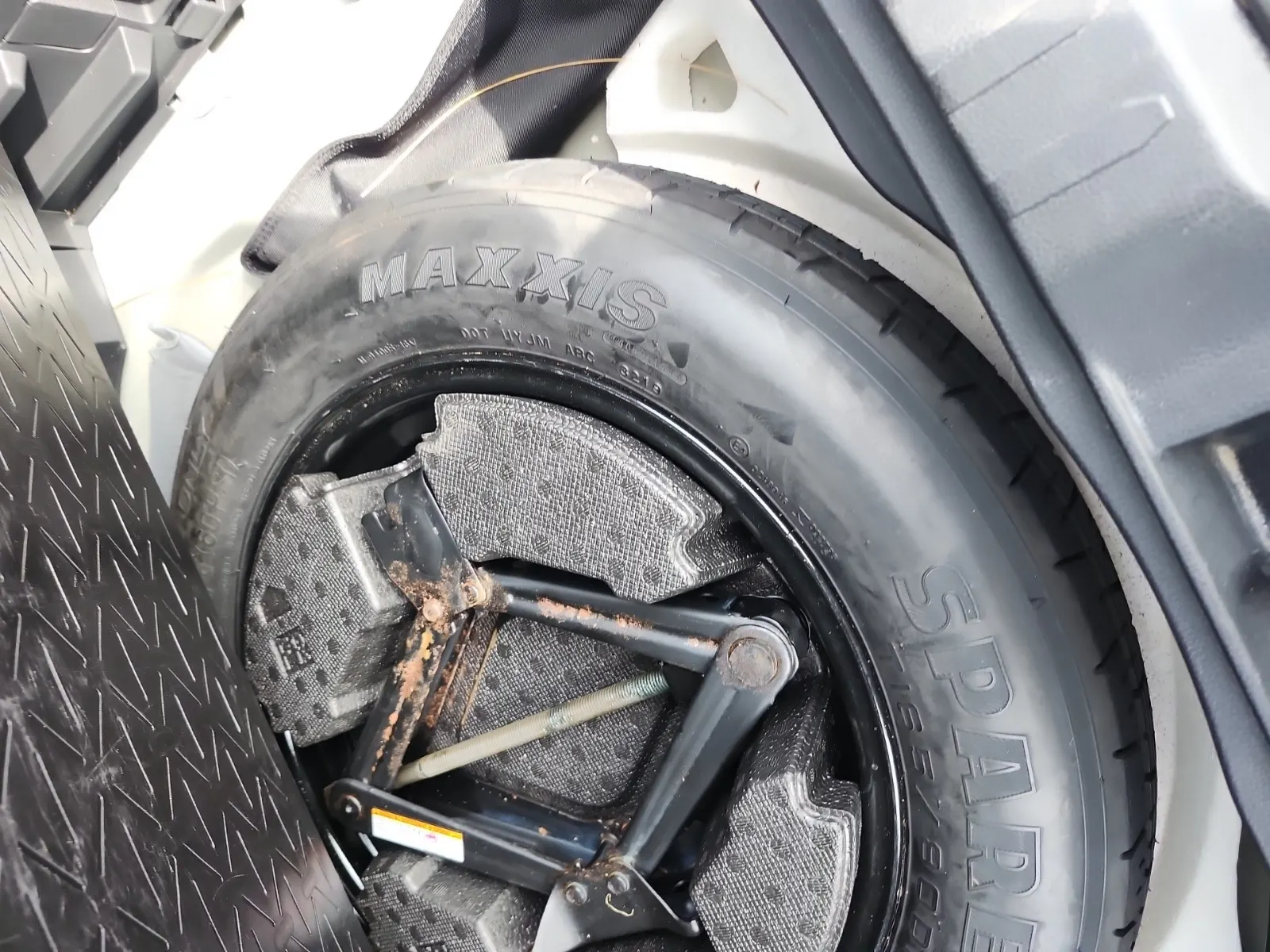 Spare Tire & Wheel Photo