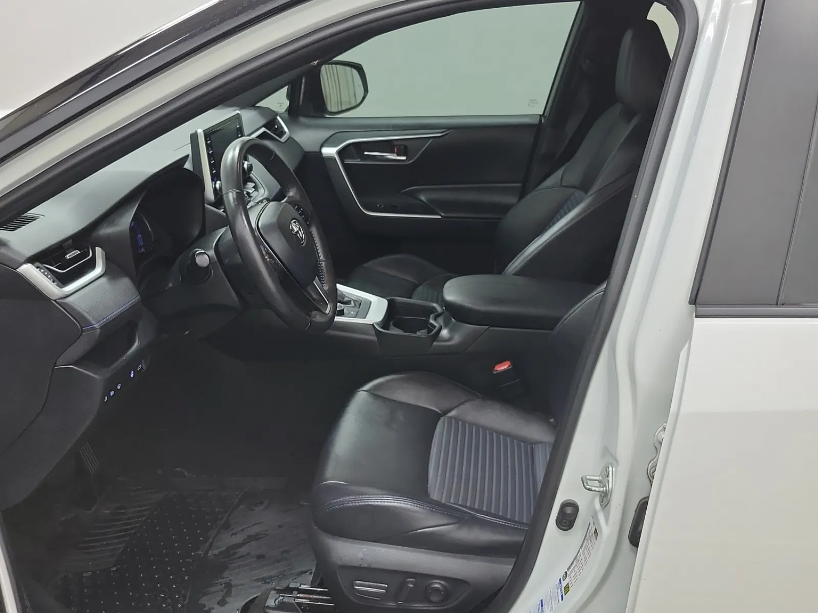 Front Interior Photo