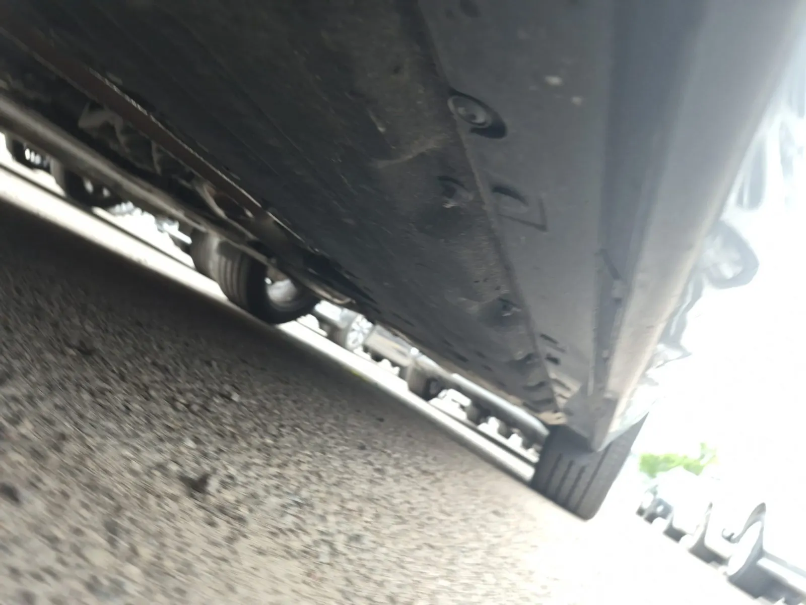 Undercarriage - Driver Photo