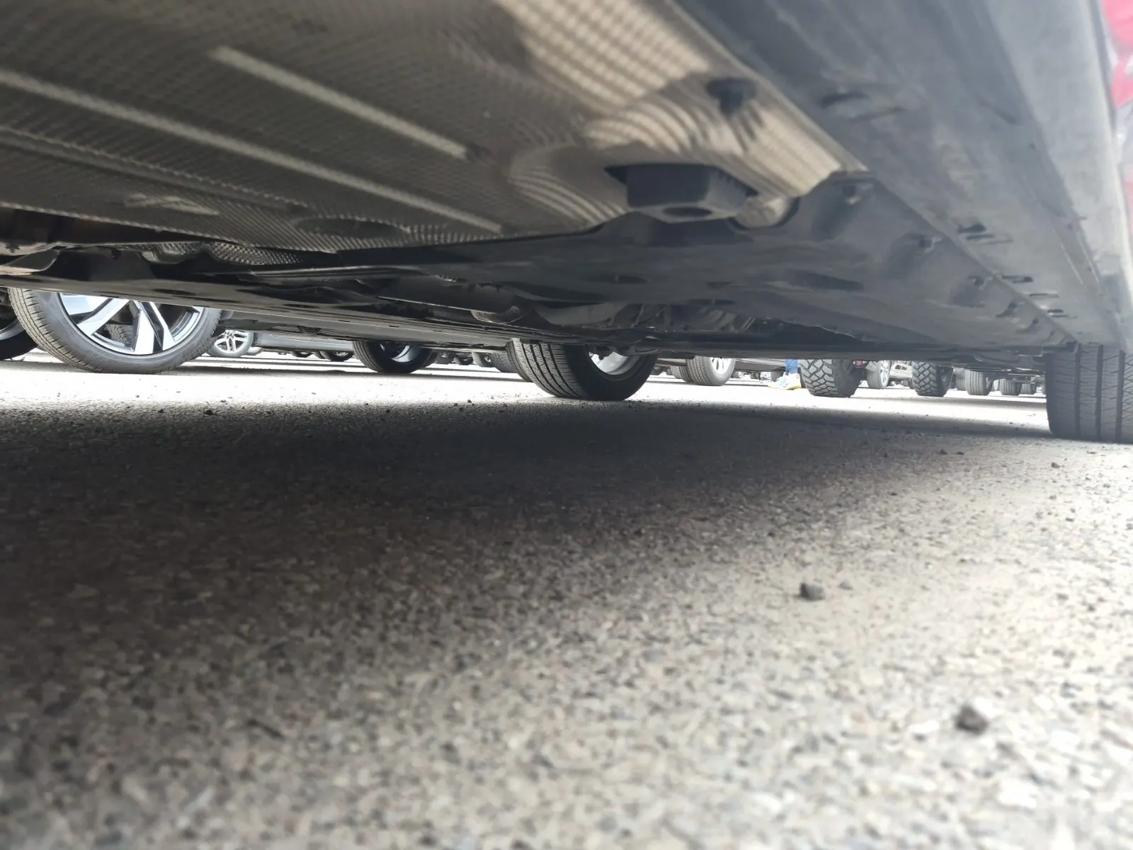 Undercarriage - Passenger Photo