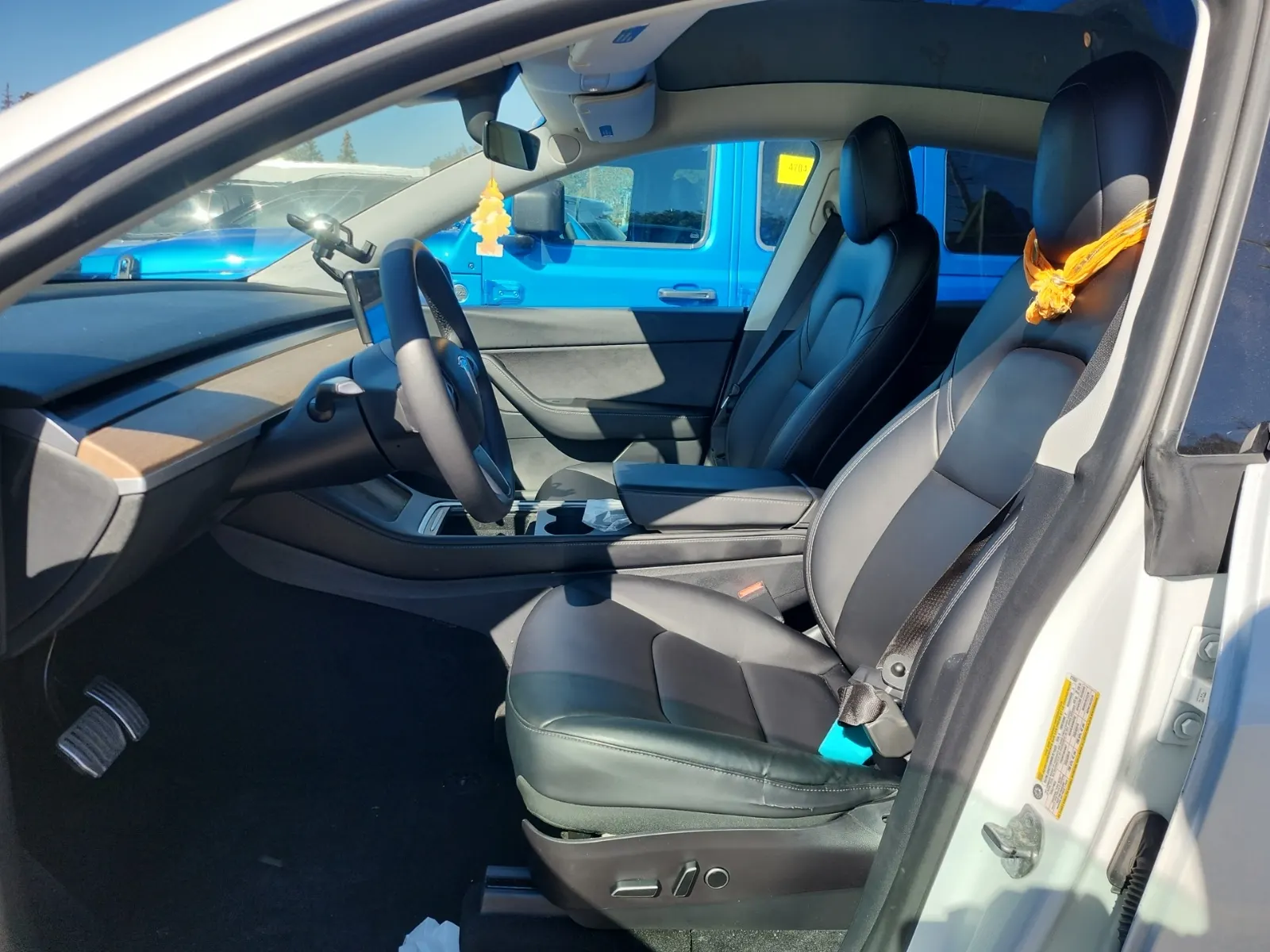 Front Interior Photo