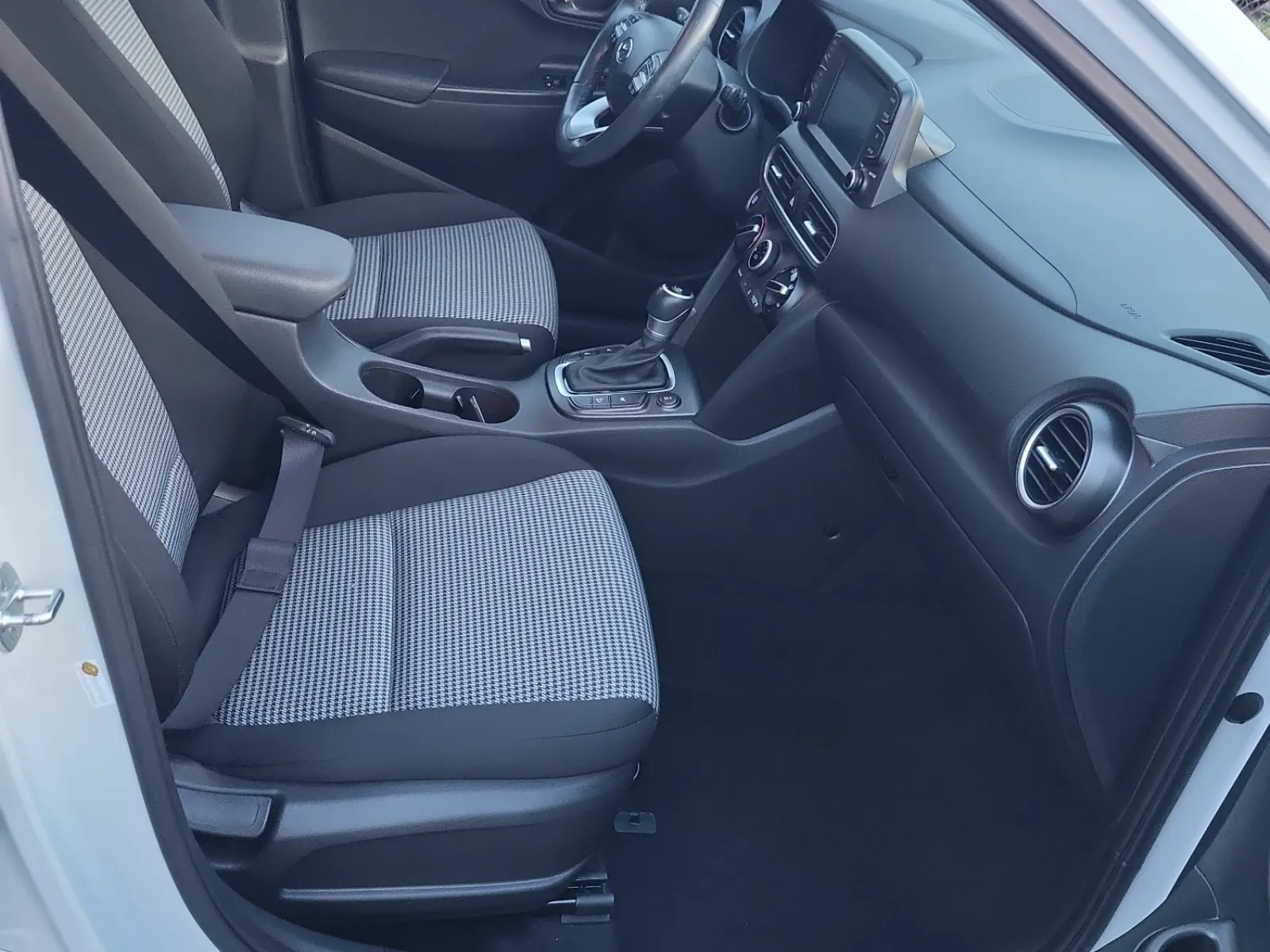 Right Side Interior Photo