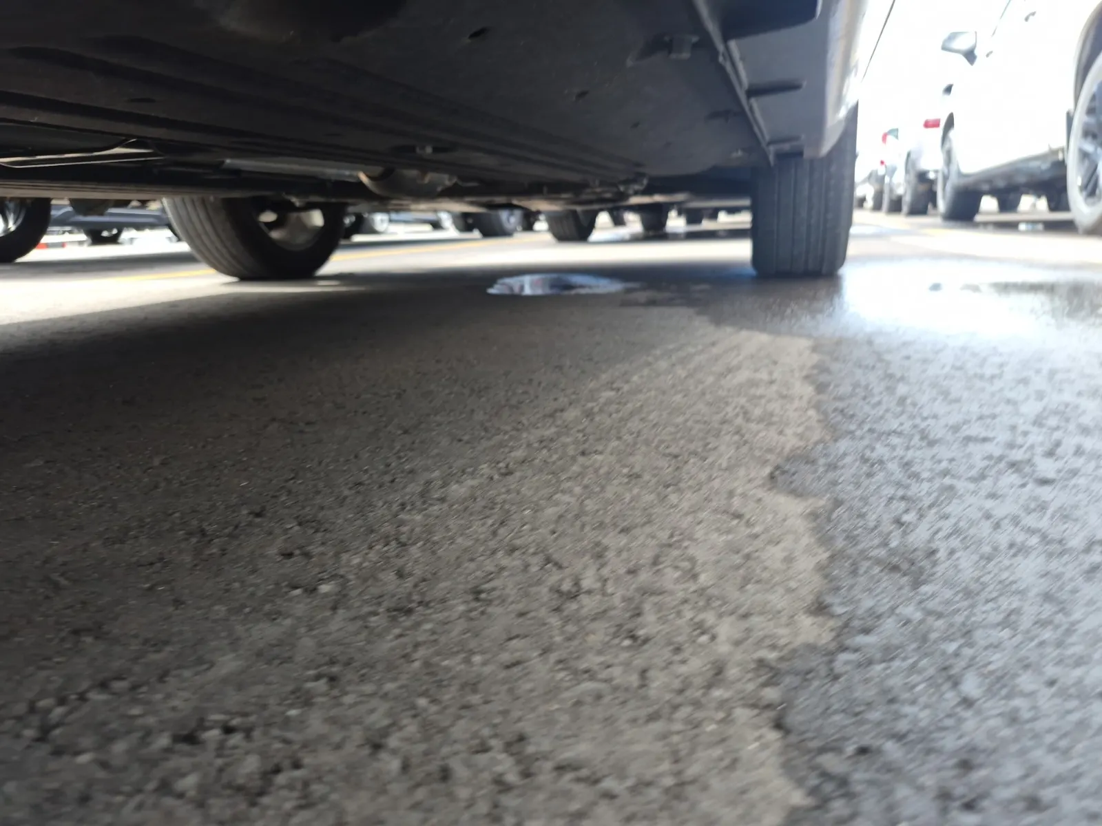 Undercarriage - Passenger Photo