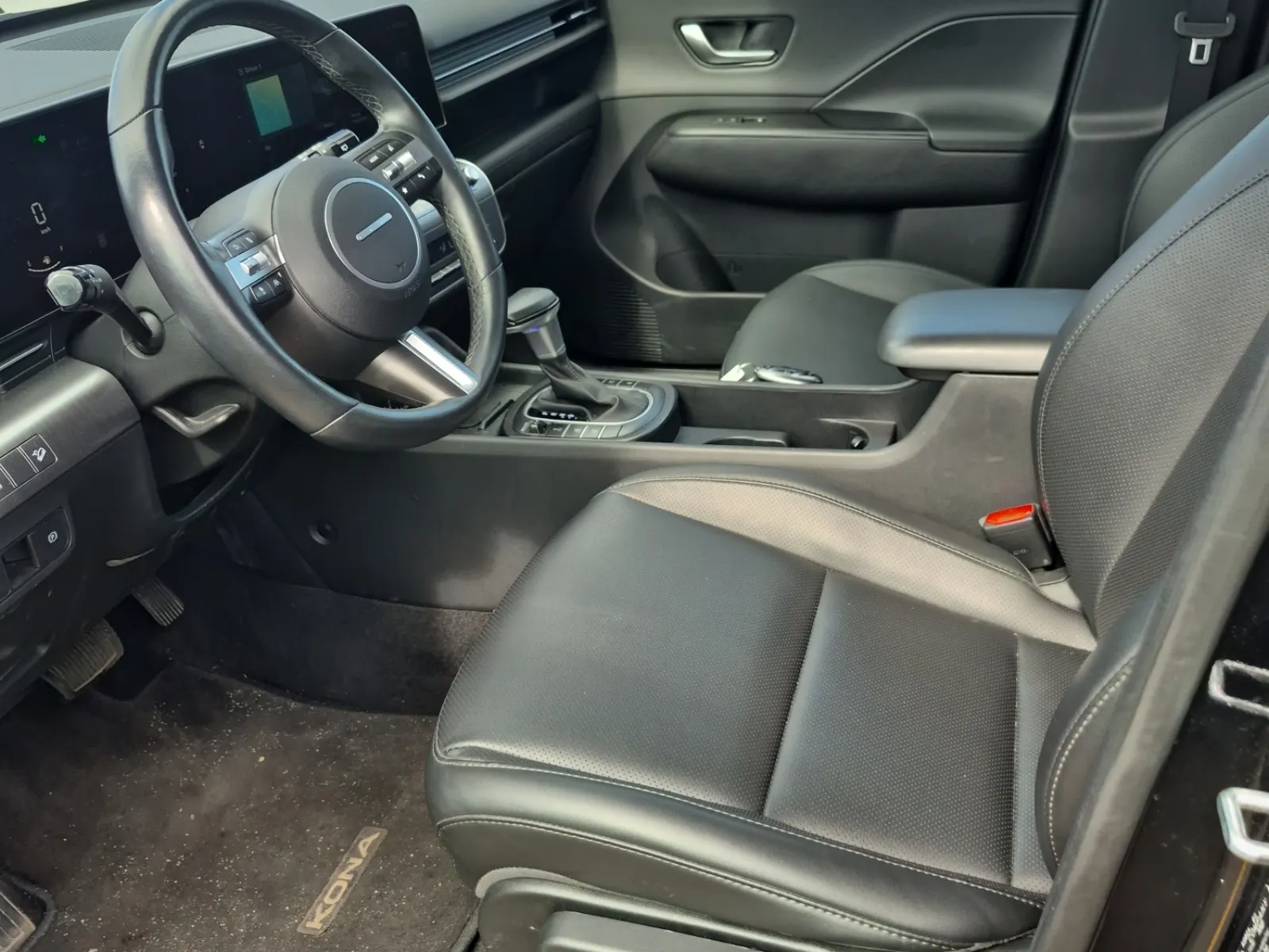 Front Interior Photo