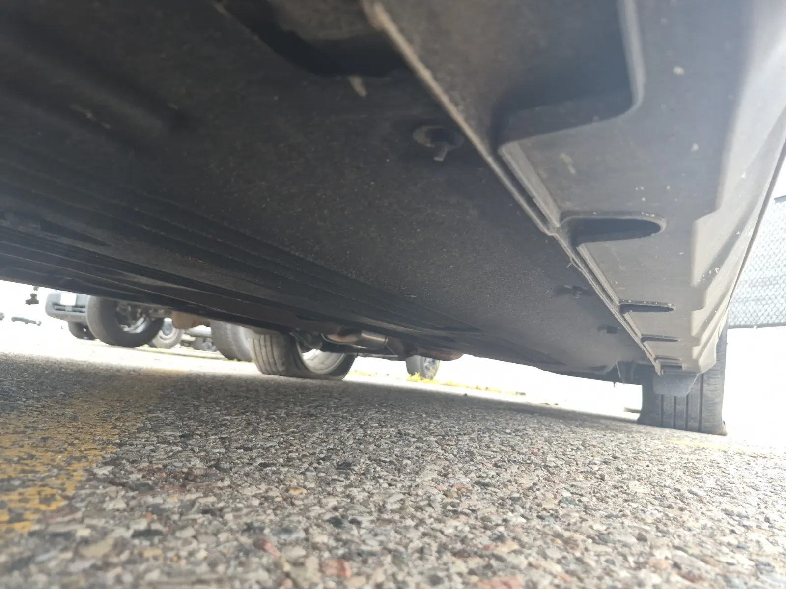 Undercarriage - Driver Photo