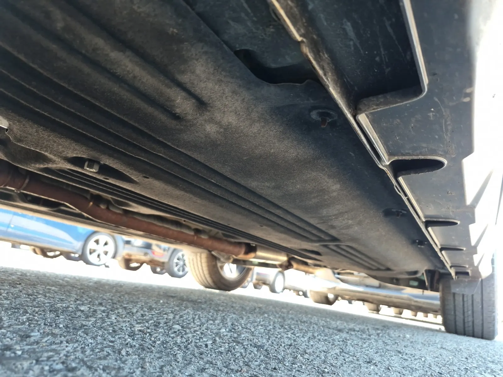 Undercarriage - Driver Photo