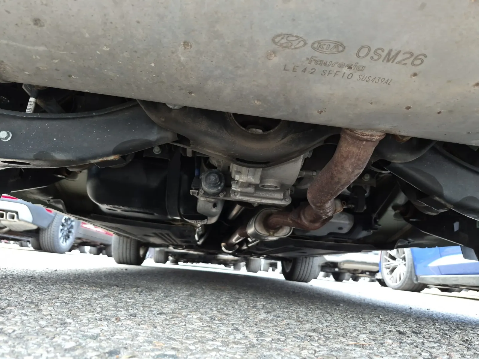 Undercarriage - Rear Photo