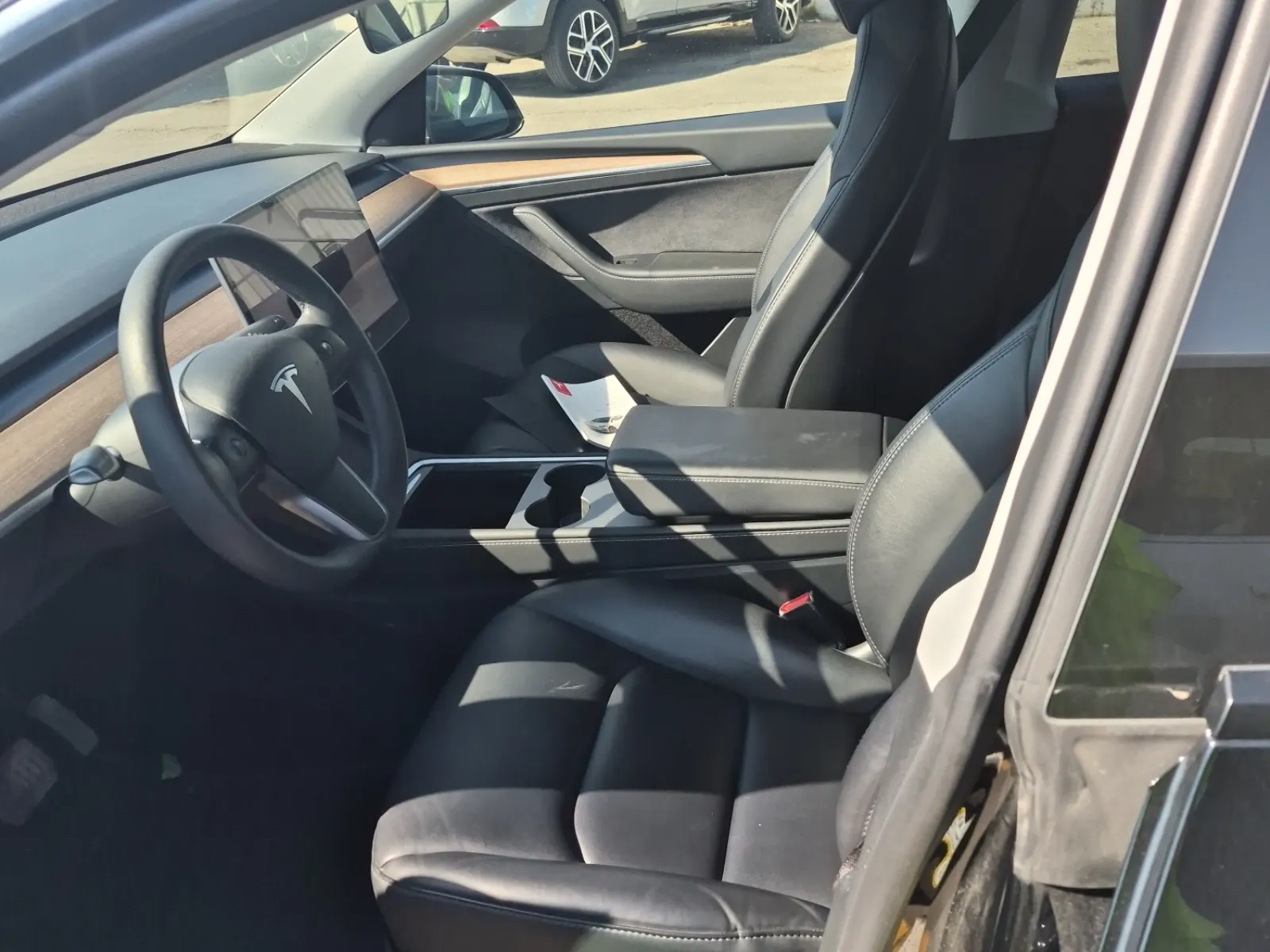 Front Interior Photo