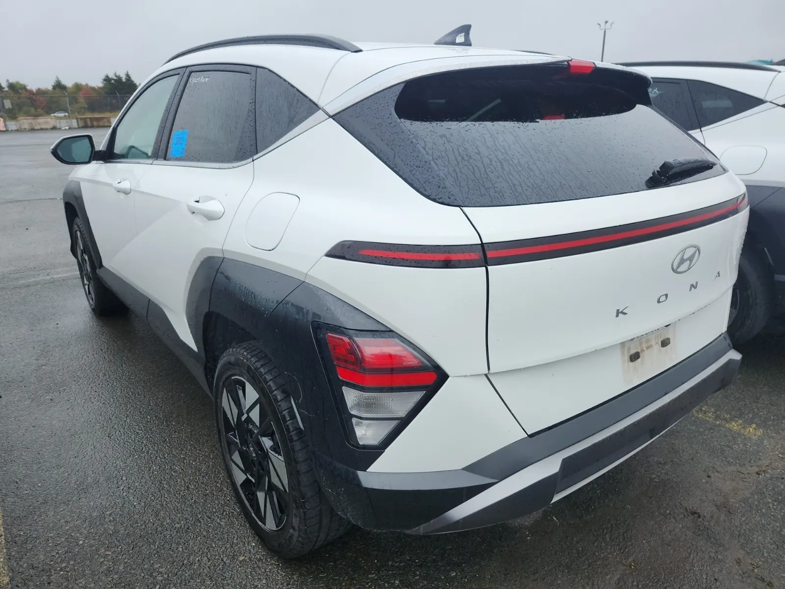 Driver Rear 3/4 Photo