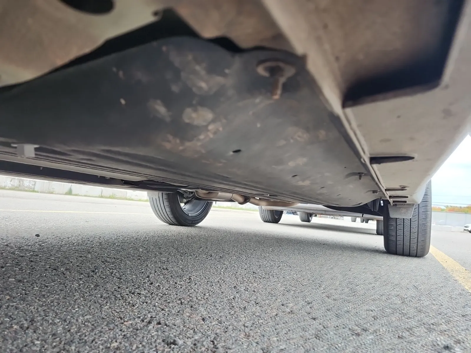 Undercarriage - Driver Photo