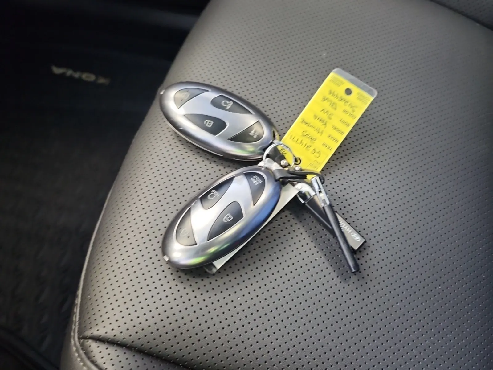Keys/Fobs/Manual Photo