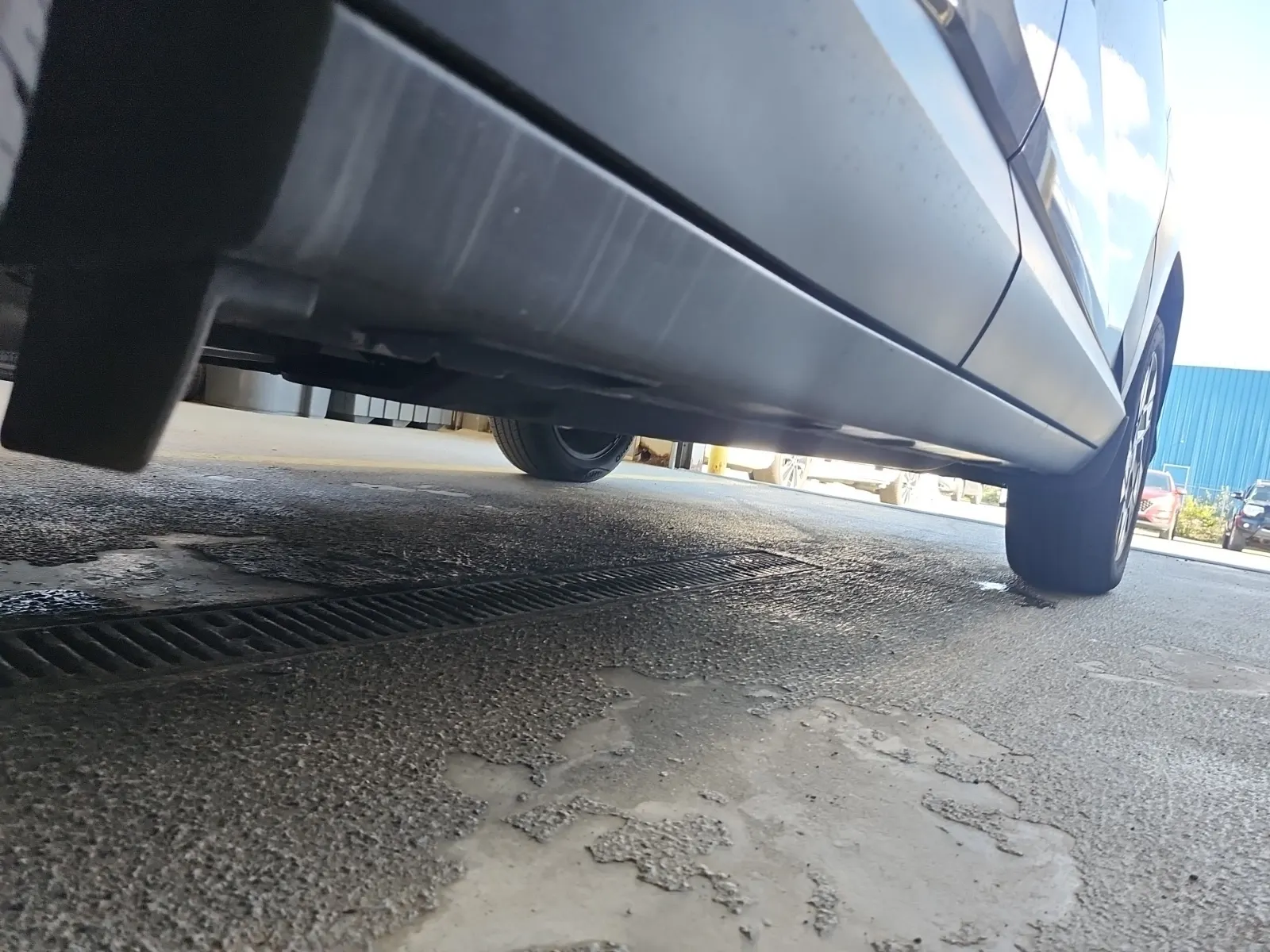 Undercarriage - Passenger Photo