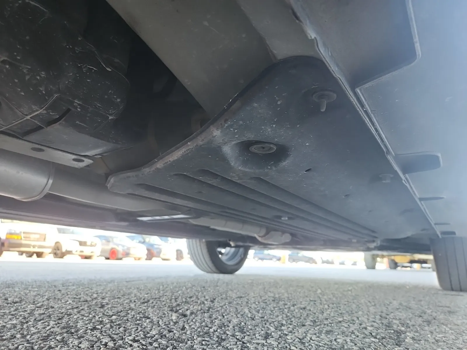 Undercarriage - Passenger Photo