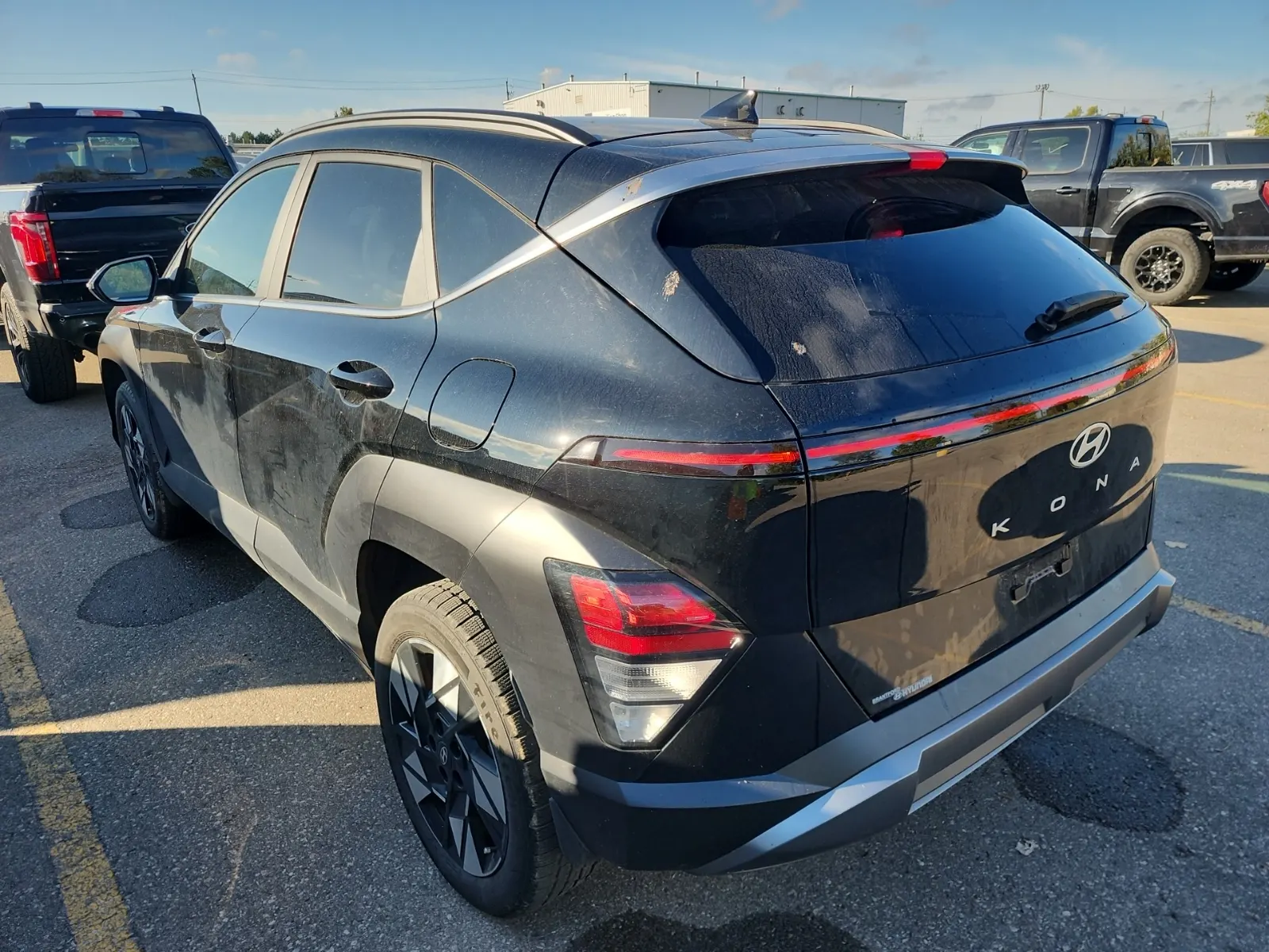 Driver Rear 3/4 Photo