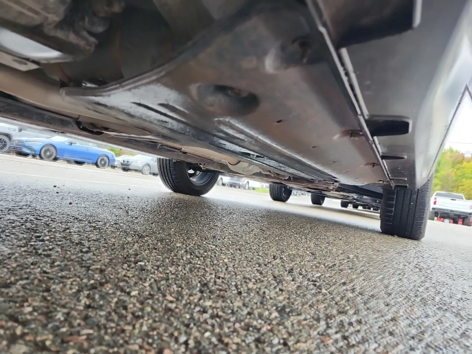 Undercarriage - Passenger Photo