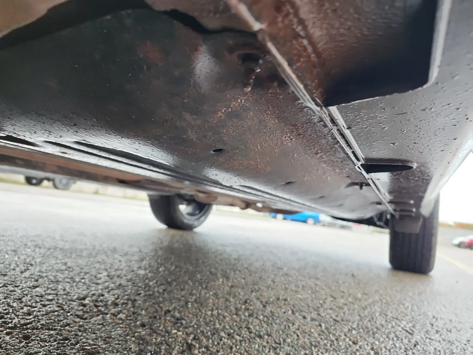 Undercarriage - Driver Photo