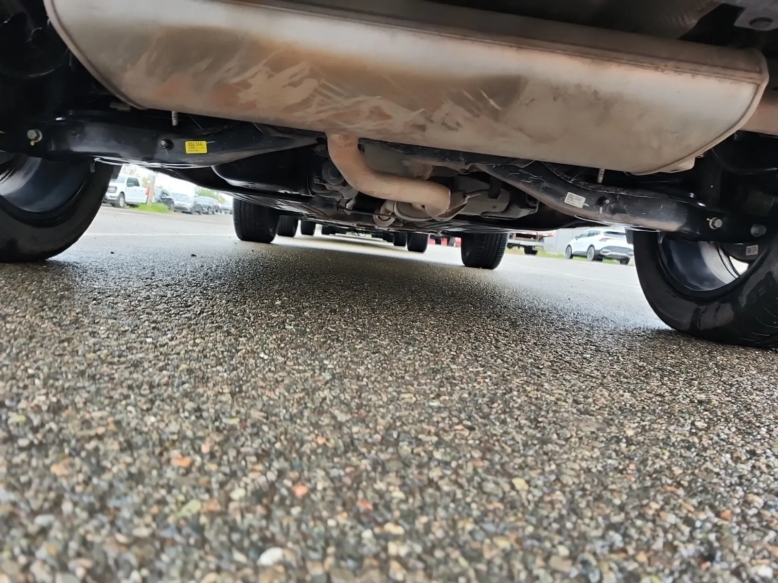 Undercarriage - Rear Photo