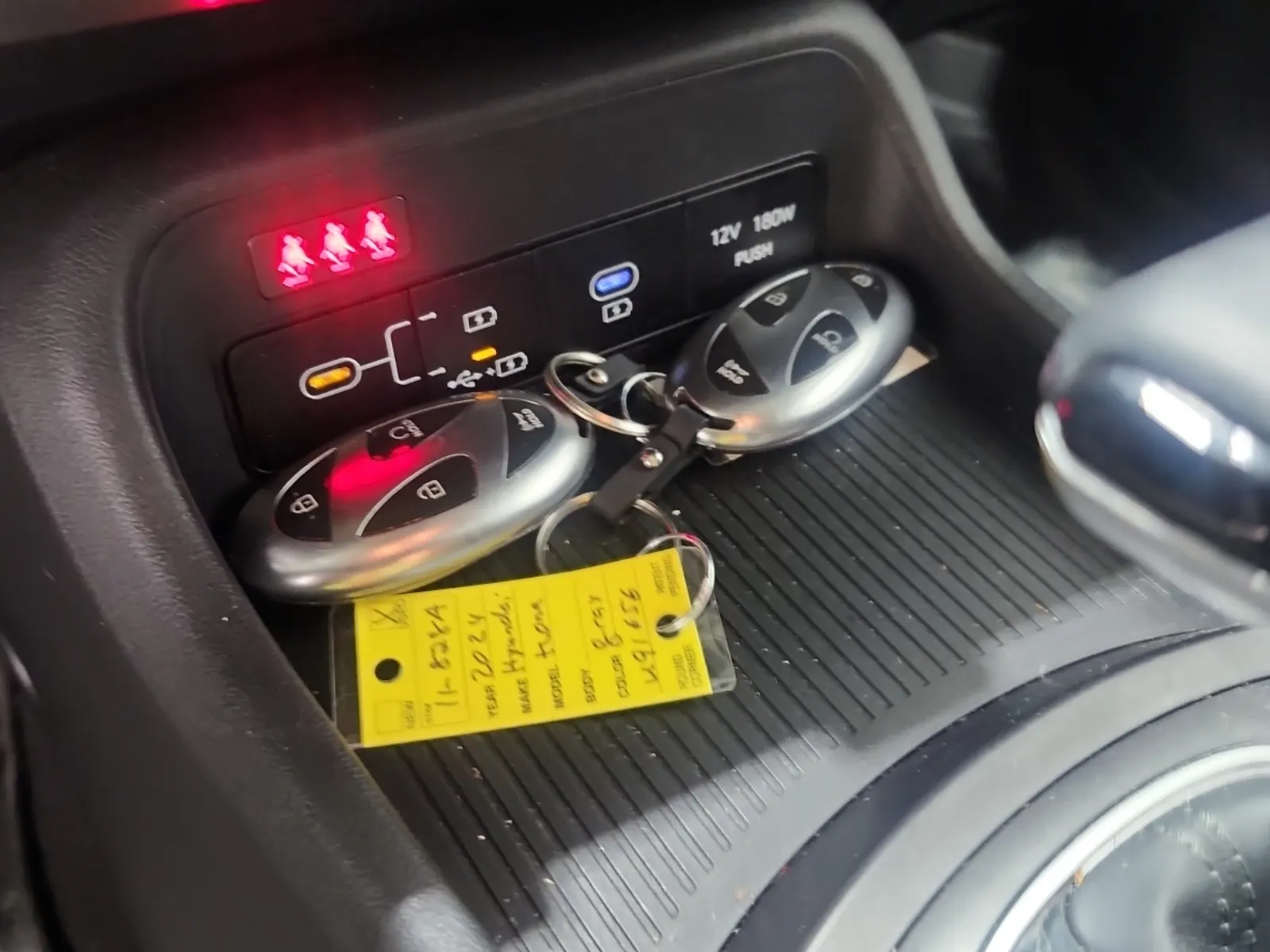 Keys/Fobs/Manual Photo