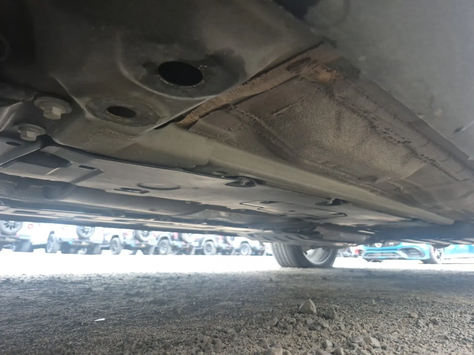 Undercarriage - Driver Photo