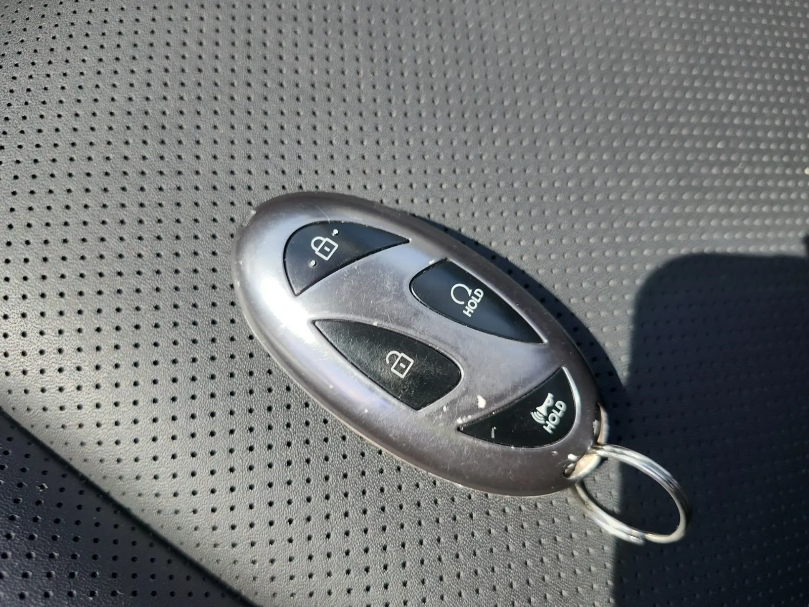 Keys/Fobs/Manual Photo