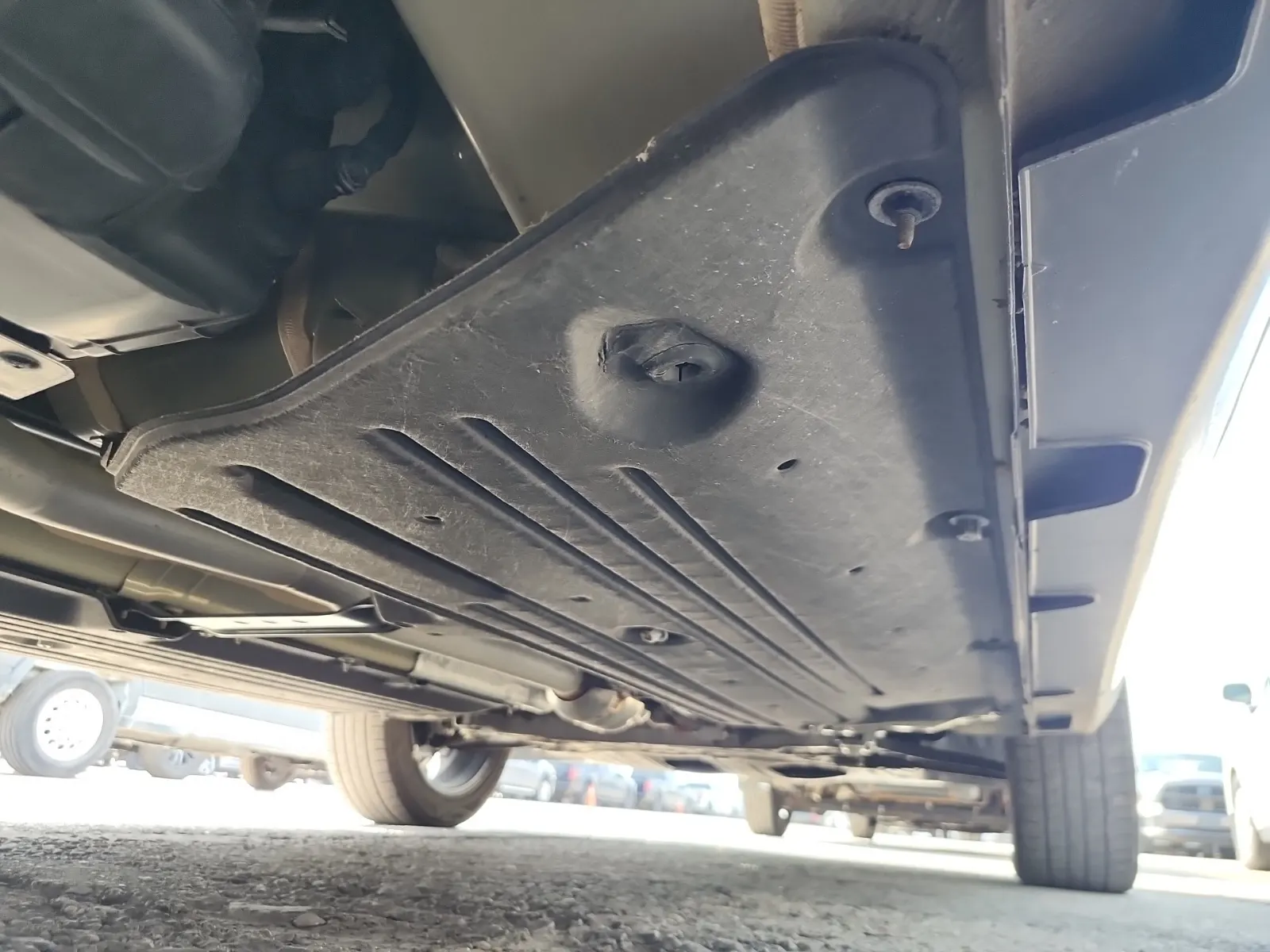 Undercarriage - Passenger Photo