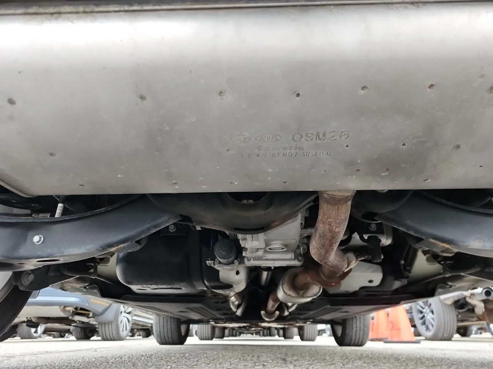 Undercarriage - Rear Photo