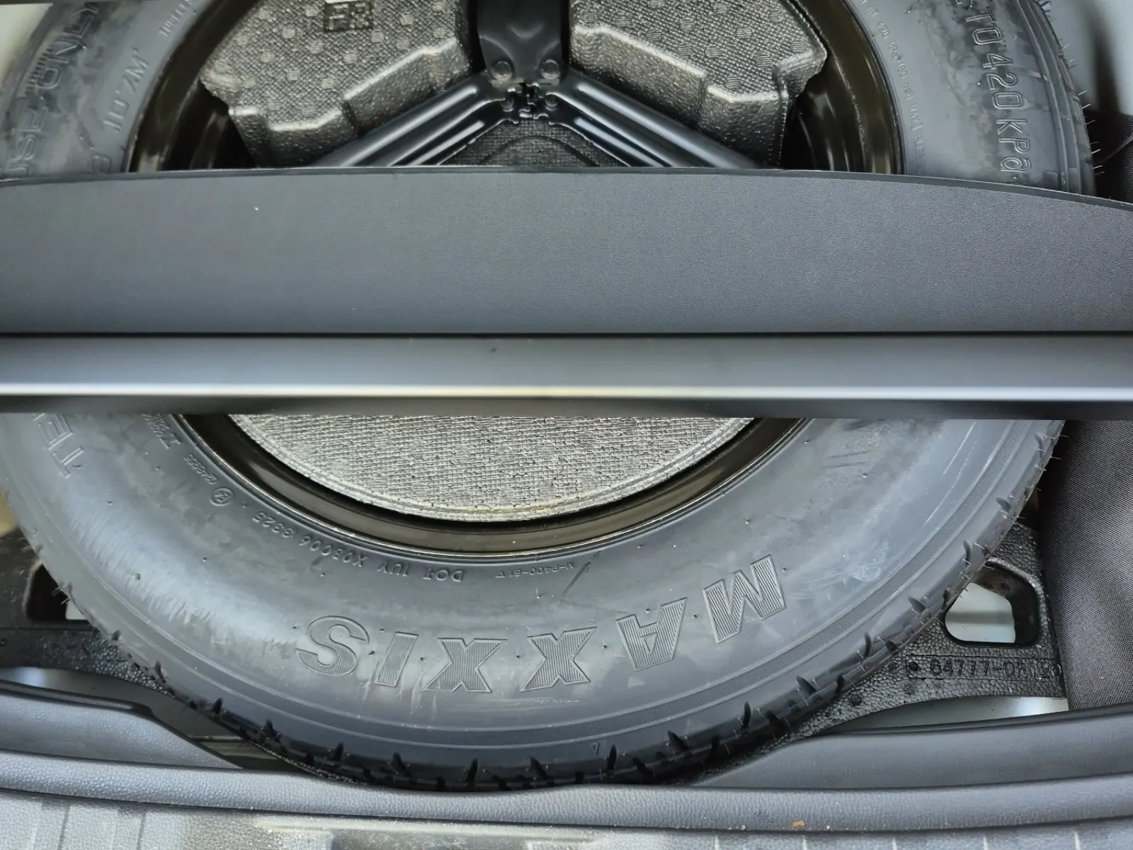 Spare Tire & Wheel Photo
