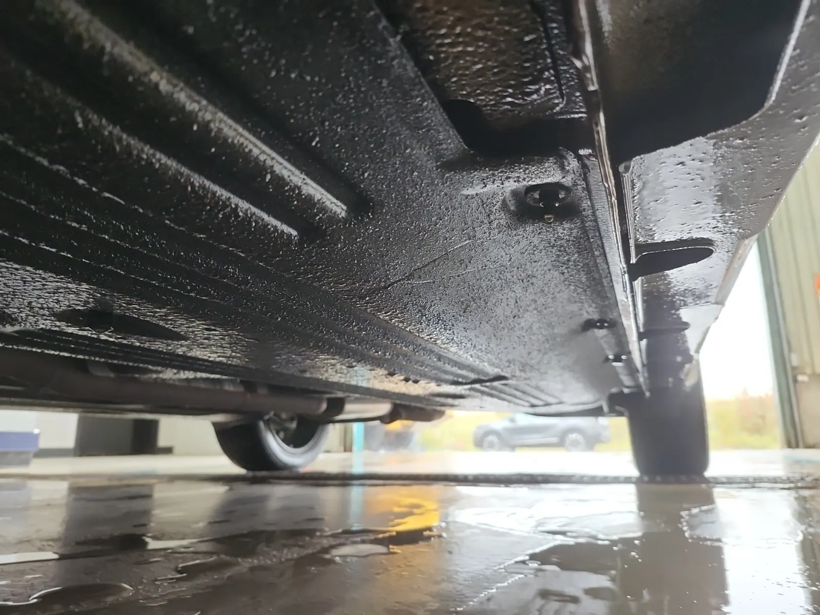 Undercarriage - Driver Photo